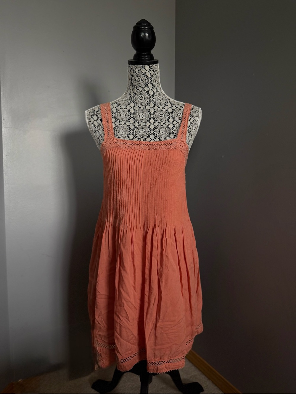 Wilfred Aritzia Coral Crochet-Trimmed Mini Dress Lace Boho La boheme XS